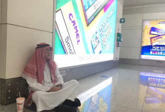 林依轮在迪拜机场示范:土豪的正确打开方式