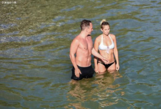 法国情侣在德国湖心岛日光浴 警察劝阻都无效