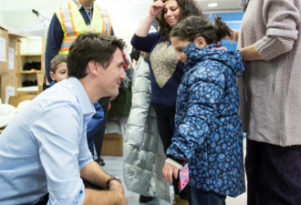 移民部长称加拿大有责任鼓励并接收难民 遭炮轰