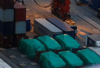 武警戒备 被扣装甲车离港运返新加坡