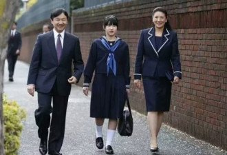 日本未来女天皇上学迟到 领着众保镖一起狂奔