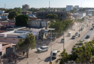 武装分子袭击索马里首都酒店 28人死亡数十人伤