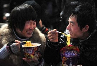 韩媒分析: 20年来 中国的方便面文化发生了巨变