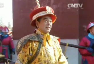 他演了27年皇帝 脱下龙袍就在公园门口检票