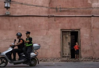 中国为大规模拘禁穆斯林公民的高压政策辩护
