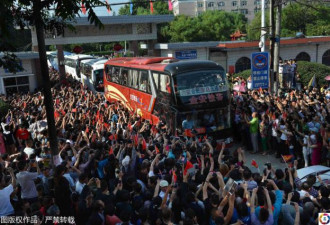 高考镇春节成空镇 难见一人 房东独守28套空房