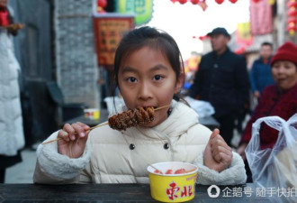 春节期间景区日均竹签垃圾超2万根 食客随意丢