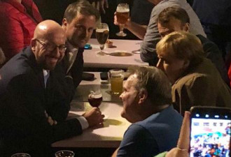 脱欧没谈拢 欧洲领导人撇下特蕾莎梅去喝酒了
