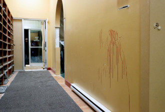 加拿大清真寺恐袭案现场照片公布：遍地是血