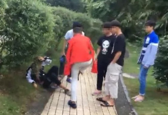 16岁初中生持刀追砍同学打班主任 警方“没辙”