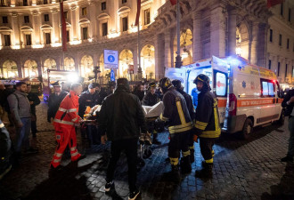 可怕!罗马一地铁扶梯发生事故 30人受伤1人截肢