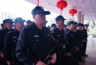 广东警察执法时遭20多人围攻 50名警察增援