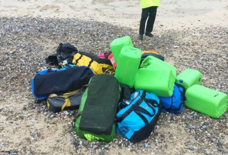 英国海滩上飘来360公斤毒品 价值5000万英镑