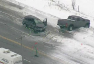 多伦多接连大雪酿400多宗车祸一人丧生