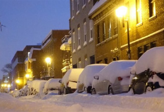 大雪过后，看蒙特利尔人如何从雪里“挖”车