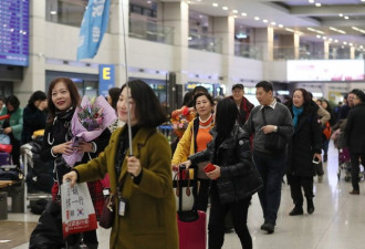 韩国机场爆发中国人群殴事件 竟因一件小事…