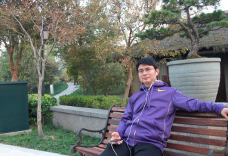 被单蒙头用轮椅推走：肖建华神秘失踪内情