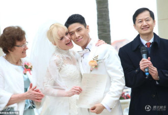 36岁的外国歌手嫁给了爱情 与中国初恋结婚