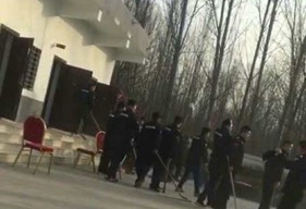 河南省油画院遭百人持械打砸 殴打 持续4小时