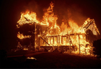 美国加州火势汹汹，每分钟能烧掉80个足球场！