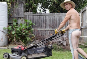 澳洲引入裸体园丁服务！大尺度画面不忍直视！