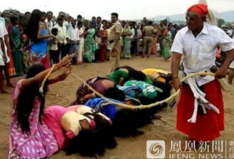 庆祝传统节日 印度5千妇孺排队跪地等鞭打