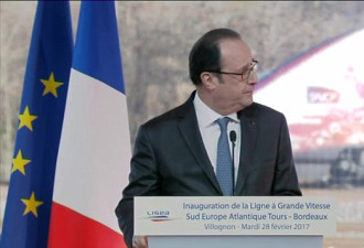 低级失误！法国总统演讲时特警枪支走火现场