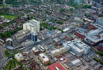 英国小城居民讲150种语言 母语非英语