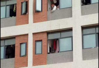 懒癌发作？河南一女大学生用床单从6楼吊外卖