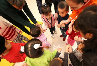 中国后二孩时代的焦虑:教育好 房子换 各种拼