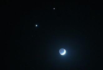 “双星伴月”天文奇观正上演 快晒出你那景象