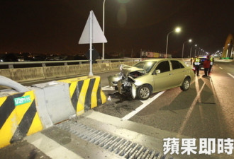 悲歌：单亲爸胸口闷仍强上班 撞车身亡