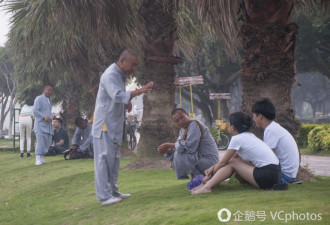 厦门海边假和尚泛滥 游客被搭讪苦不堪言