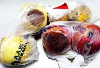 西安超市公开销售腐烂水果 以“特价”吸引顾客