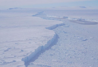 NASA发现大型冰山崩解 正持续观察频率变化