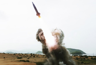朝鲜发射火箭炮 中国客机险被击中