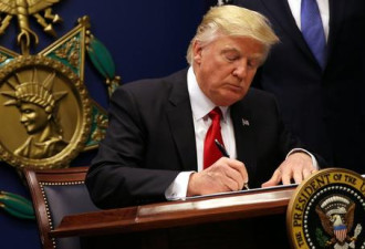 特朗普签新移民禁令 收紧对穆斯林国家移民政策