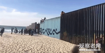 美墨边境移民:”特朗普先生, 我愿跪下求开门”