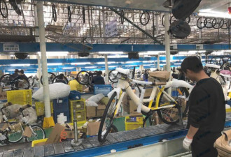 实拍共享单车制造厂:10分钟下线16辆