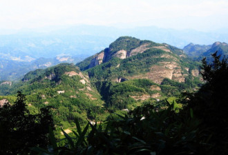 “变性”游客为三八节优惠大闹景区 获打对折