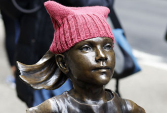 无妇女日全美4万女性穿红衣带红帽反特朗普