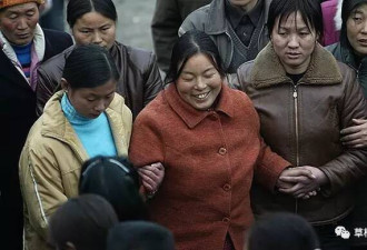她们的丈夫死在外乡：活活守寡的中国女人们