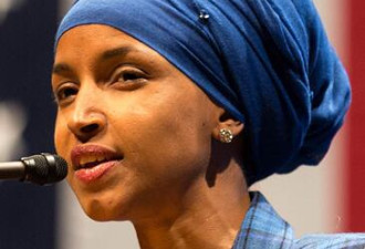首位穆斯林女议员提案允许在美国国会戴头巾
