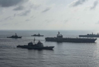 美两航母进驻菲律宾海域执行航行任务