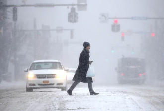 美东大风雪肆虐 6千多架航班取消