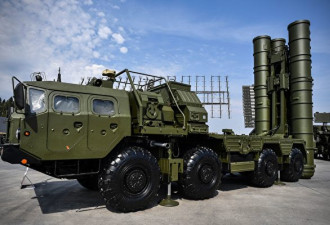 俄乌冲突恐升级 俄布署新S-400防空导弹