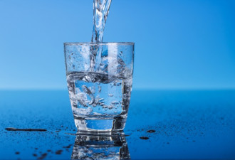健康热帖：这5种情况提醒你 不能再喝水了
