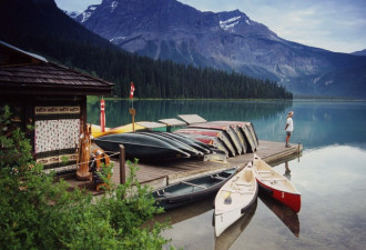 世界上十个最美的湖边酒店加拿大有一个