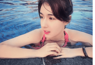 新疆主帅阿的江女儿迷人私房照被曝光 颜值高！