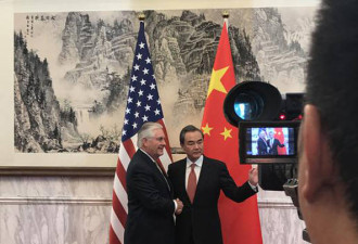 美国务卿抵达北京 与王毅会谈，称不搞对抗